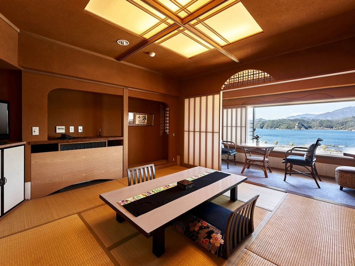 花いろどりの宿 花游