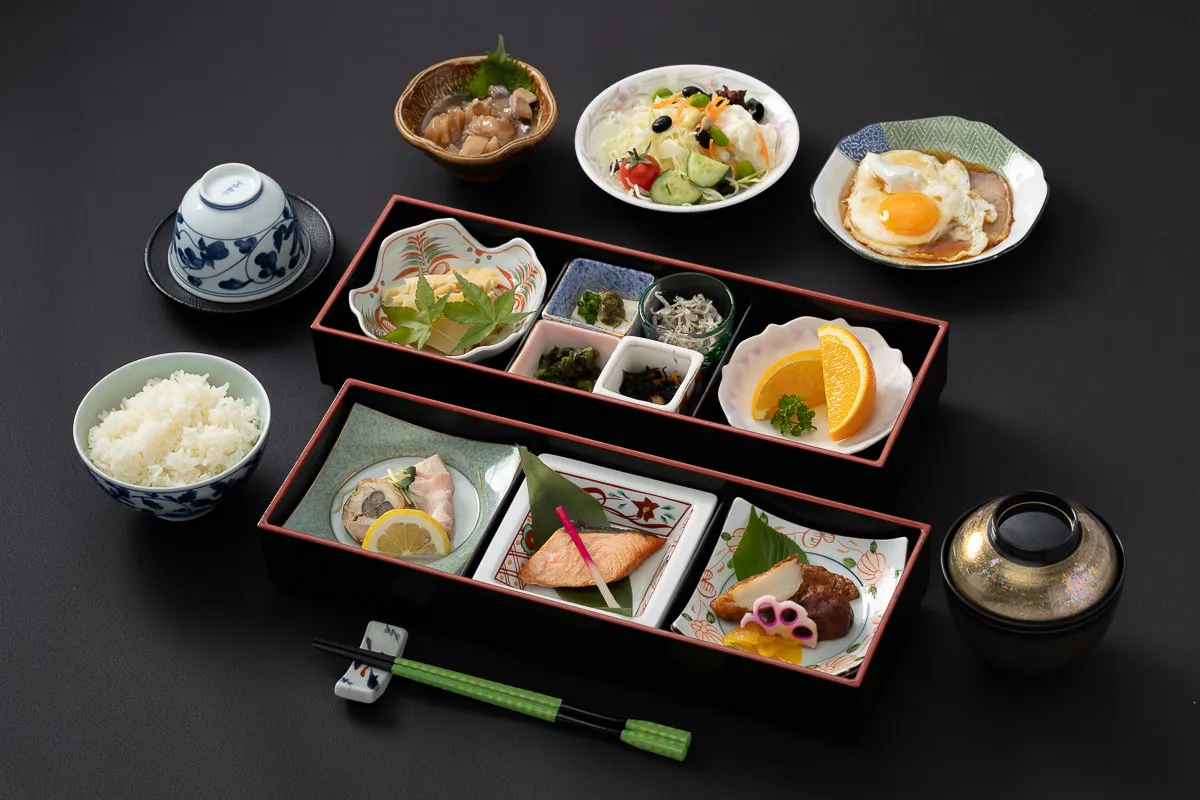 朝食