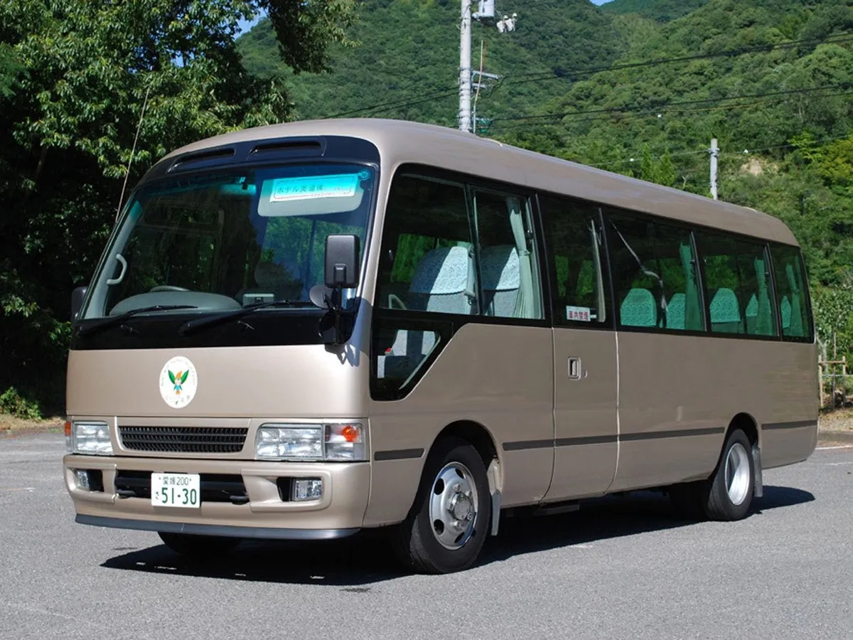 ①送迎サービス(無料 / 予約不要)